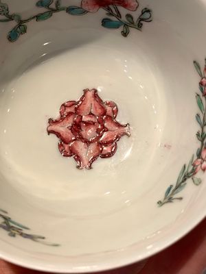 A fine Chinese famille rose 'rooster' cup and saucer, Yongzheng — photo 17