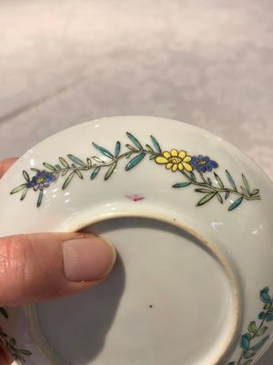 A fine Chinese famille rose 'rooster' cup and saucer, Yongzheng — photo 10