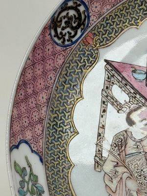 A fine Chinese famille rose ruby-back eggshell plate with a lady and playing boys, Yongzheng — photo 6