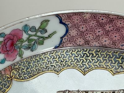 A fine Chinese famille rose ruby-back eggshell plate with a lady and playing boys, Yongzheng — photo 10