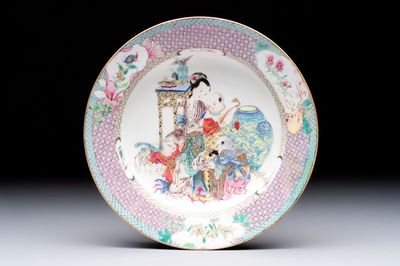A fine Chinese famille rose ruby-back eggshell plate with a lady and playing boys, Yongzheng