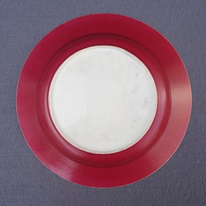 A fine Chinese famille rose 'ruby back' eggshell plate with a lady with three boys, Yongzheng — 照片 16