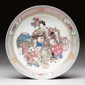 A fine Chinese famille rose ruby-back 'lady and boys' eggshell plate, Yongzheng — photo 1
