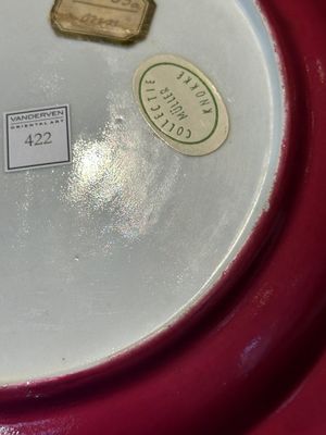 A fine Chinese famille rose 'ruby back' plate with a bird on a blossoming branch, Yongzheng — photo 15