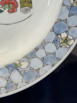 A fine Chinese famille rose 'ruby back' plate with a bird on a blossoming branch, Yongzheng — photo 6