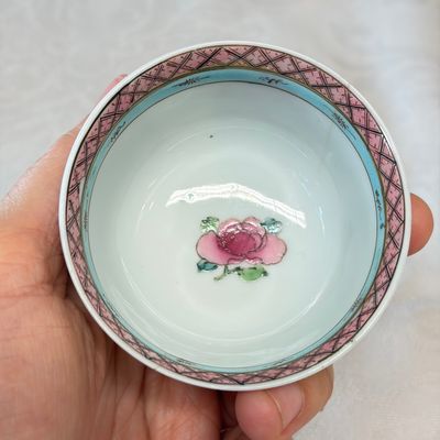 A fine Chinese famille rose 'San Niang Jiao Zi 三娘教子' tea bowl and saucer — 照片 19