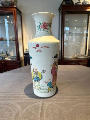 A fine Chinese famille rose 'Sanxing' vase, Yongzheng — foto 1