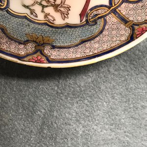 A fine Chinese famille rose saucer plate with armorial and floral design, Yongzheng — photo 3