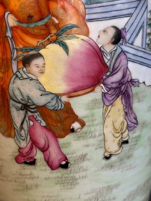 A fine Chinese famille rose 'shouxing' vase, Qianlong mark, Republic — photo 8
