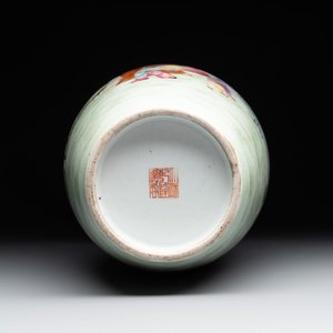 A fine Chinese famille rose 'shouxing' vase, Qianlong mark, Republic — photo 6