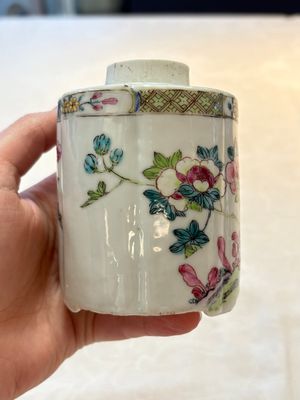 A fine Chinese famille rose tea caddy and a pattipan or teapot stand, Yongzheng/Qianlong — photo 5