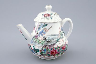 A fine Chinese famille rose teapot and cover with a fishing scene, Yongzheng, 1723-1735