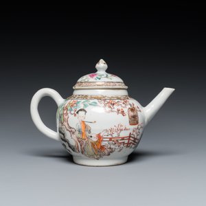 A fine Chinese famille rose teapot and cover, Yongzheng — 照片 4
