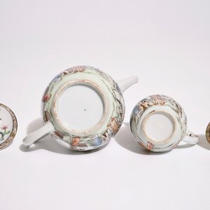 A fine Chinese famille rose teapot and matching milk jug, Yongzheng — 照片 7