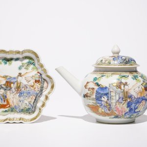 A fine Chinese famille rose teapot on stand with a lady and two boys, Yongzheng — photo 1