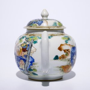 A fine Chinese famille rose teapot on stand with a lady and two boys, Yongzheng — photo 4
