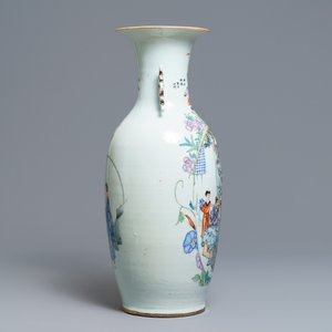 A fine Chinese famille rose two-sided design vase, 19/20th C. — 照片 2