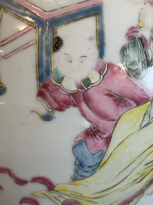 A fine Chinese famille rose vase with figural design, Yongzheng — photo 22
