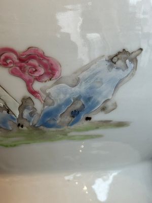 A fine Chinese famille rose vase with figural design, Yongzheng — photo 23