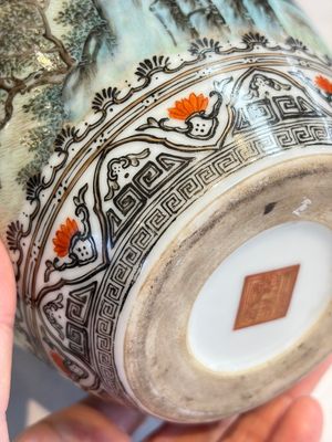 A fine Chinese famille rose vase with narrative design, Qianlong mark, Republic — photo 13