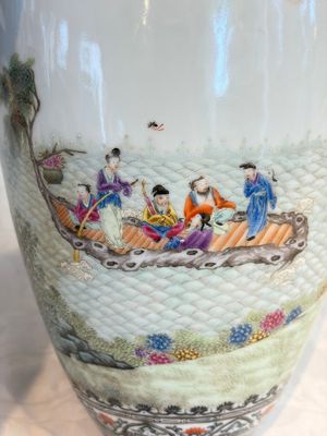 A fine Chinese famille rose vase with narrative design, Qianlong mark, Republic — photo 10