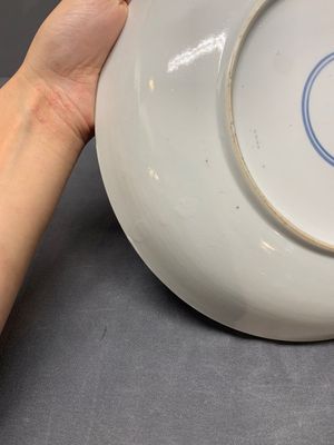 A fine Chinese famille verte 'court ladies' dish, Kangxi — photo 13