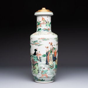 A fine Chinese famille verte 'Sanxing' rouleau vase with a gilt-bronze mount, Qing — 照片 2