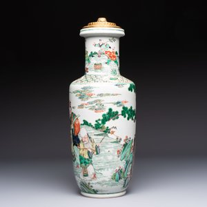 A fine Chinese famille verte 'Sanxing' rouleau vase with a gilt-bronze mount, Qing — 照片 3