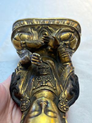 A fine Chinese gilt-bronze Bodhisattva, 18/19th C. — foto 6