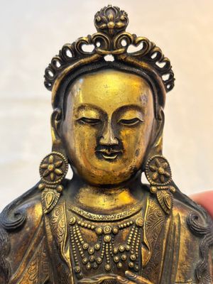 A fine Chinese gilt-bronze Bodhisattva, 18/19th C. — foto 10