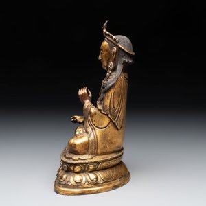 A fine Chinese gilt-bronze Bodhisattva, 18/19th C. — foto 4