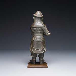 A fine Chinese gilt bronze figure of Zhou Cang 周倉, Ming — photo 3