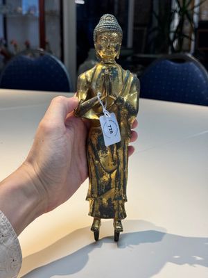 A fine Chinese gilt-bronze standing Buddha, Dali Kingdom, Yunnan, 11/12th C. — photo 1
