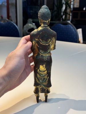 A fine Chinese gilt-bronze standing Buddha, Dali Kingdom, Yunnan, 11/12th C. — photo 3