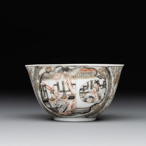 A fine Chinese gilt-decorated grisaille 'Feng Yi Ting 鳳儀亭' cup and saucer, Yongzheng — photo 4