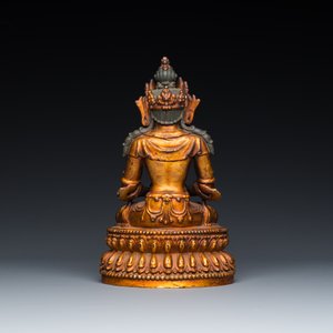 A fine Chinese gilt-lacquered bronze sculpture of Buddha Amitayus, Yongle 大明永樂年施 mark and of the period — 照片 4