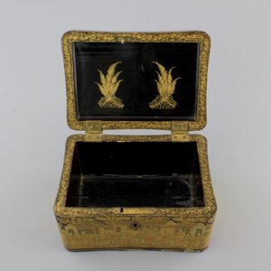A fine Chinese gilt-laquered export tea caddy, 19th C. — photo 6