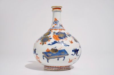 A fine Chinese Imari-style bottle vase, Kangxi