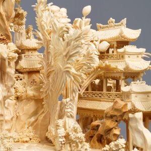A fine Chinese ivory landscape with a puzzle ball, Canton, ca. 1920 — 照片 11