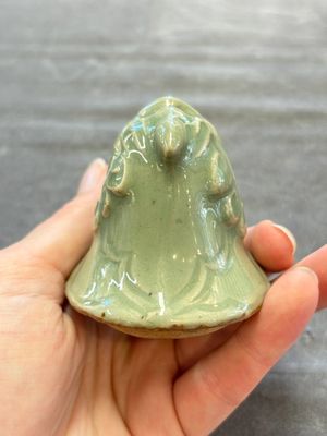 A fine Chinese Longquan celadon 'luduan' censer, Ming — photo 12