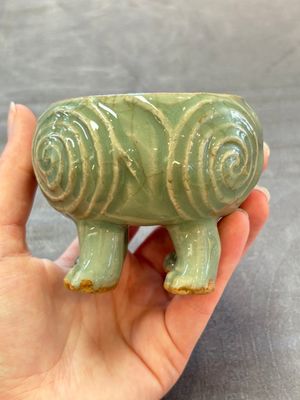 A fine Chinese Longquan celadon 'luduan' censer, Ming — photo 5