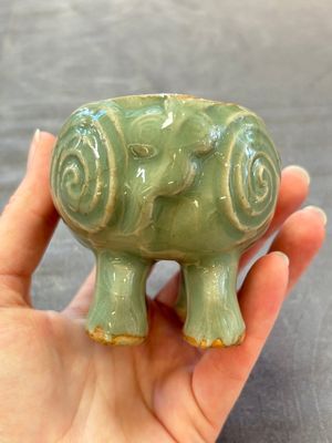 A fine Chinese Longquan celadon 'luduan' censer, Ming — photo 6