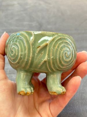 A fine Chinese Longquan celadon 'luduan' censer, Ming — photo 7