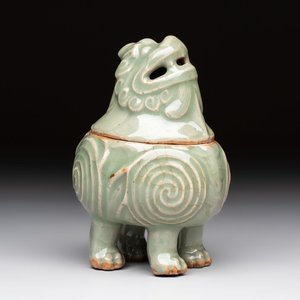A fine Chinese Longquan celadon 'luduan' censer, Ming — photo 1
