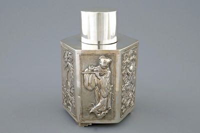 A fine Chinese octagonal silver tea caddy and cover, mark of Kwan Wo, 19th C
