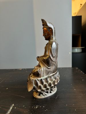 A fine Chinese partly lacquered and gilt bronze sculpture of Bodhisattva on lotus throne, Ming — 照片 4