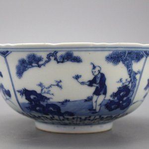 A fine Chinese porcelain blue and white bowl, 19th C. — 照片 1