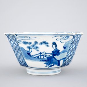 A fine Chinese porcelain blue and white square bowl, Kangxi, ca. 1700 — photo 2