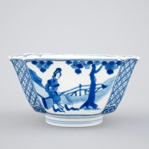A fine Chinese porcelain blue and white square bowl, Kangxi, ca. 1700 — photo 3