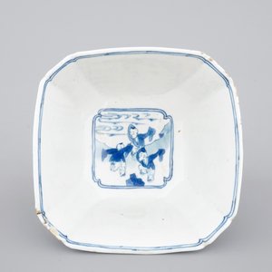 A fine Chinese porcelain blue and white square bowl, Kangxi, ca. 1700 — photo 7